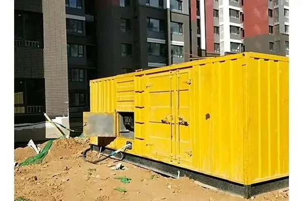 润州发电机租赁中燃油压力过低会对发动机的哪些部件造成损坏？