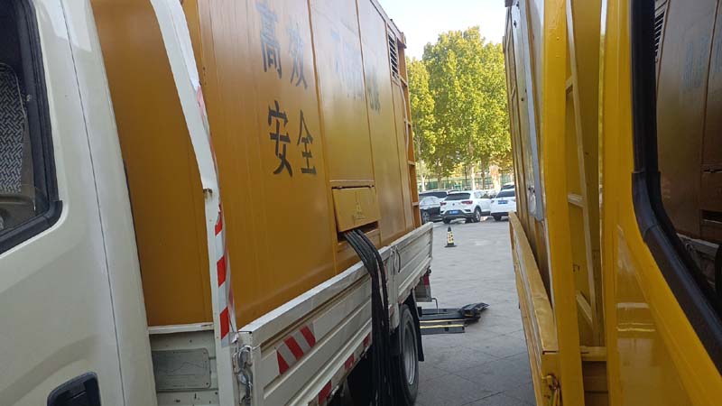 润州如何判断柴油发电机组和UPS电源的切换时间是否符合要求？